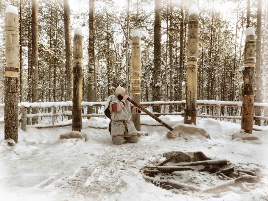 Новая Архаика: Авторские чуры — художественная фотография Вячеслава Ларионова (серия «Чуры и мелкая пластика», 2012 г.)